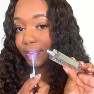 See The Gloss - Strawberry Scented Lip Gloss with Built-in Light & Mirror Viral Glossy Lip Gloss for Effortless Glamour and Selfie-Ready Shine - Blend Cosmetic Makeup Iceland