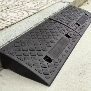 Portable Car Curb Ramp, Multipurpose Car Truck Curb Ramp, Universal Car Accessories for Curb, Wheelchair & Pet Mowing