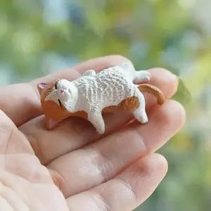 【 2026 Mini Cat Desk Figurines Set of 5】 Cute Cartoon Resin Kitty Desk Decorations for Home Office & Cubicle