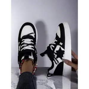 Women's star spot design lace up front low top sports shoes, casual breathable ice skating shoes, autumn and winter fashionable sports shoes, suitable for work and daily wear, autumn clothing, fresh autumnRAIMENTRY