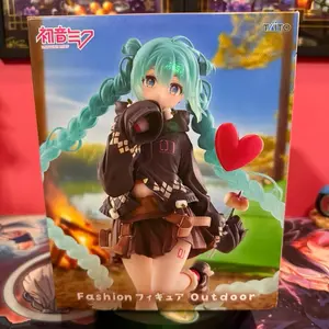 Anime figure Hatsune miku figure