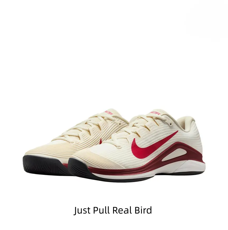 Wave textured upper circulates air constantly, no sweaty feet after full match sets