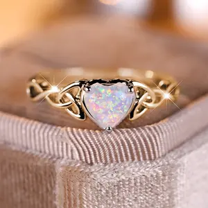 2-Piece Elegant Minimalist Heart-Shaped Opal Ladies Wedding Ring Set - Bridal Engagement Promise Rings, Simple Niche Luxury Jewelry for Valentine's Day & Christmas Gifts