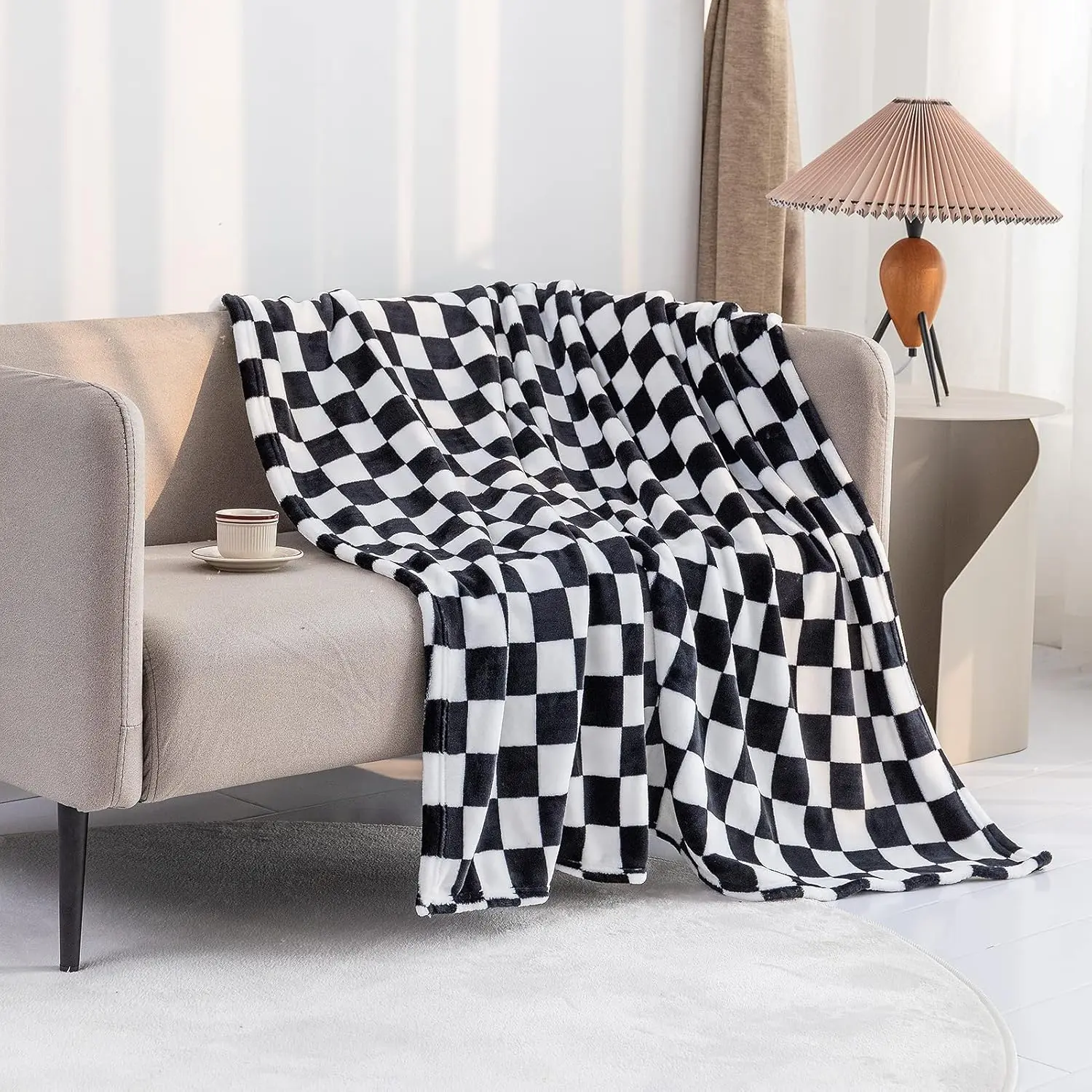Throw Blankets Flannel Blanket with Checkerboard Grid Pattern Soft Throw Blanket for Couch, Bed, Sofa Luxurious Warm and Cozy for All Seasons