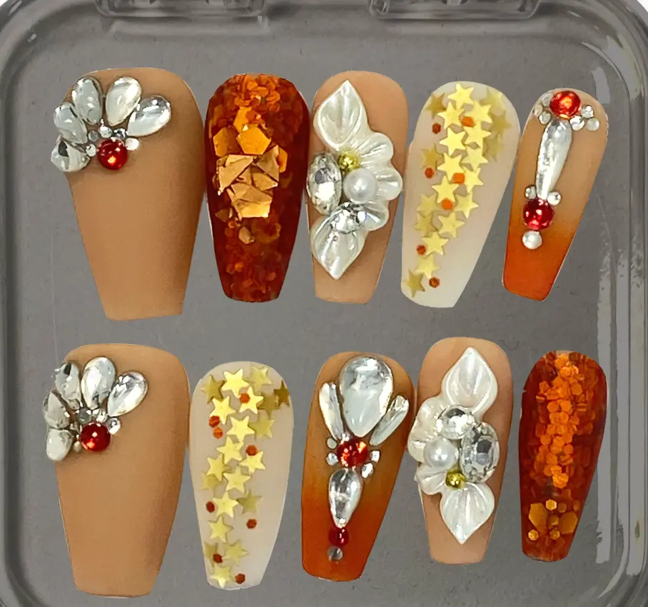 Nana--Customized Nails Picked In Liveroom