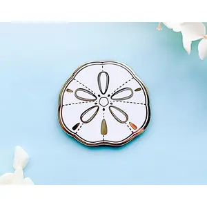 Sand Dollar Needle Minder
