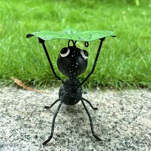 Iron Art Cartoon Ant Statue, Garden Patio Decoration, Carved Iron Ant Figurine, Unique Outdoor Sculpture, Garden Sculptures Statues for Yard Decor