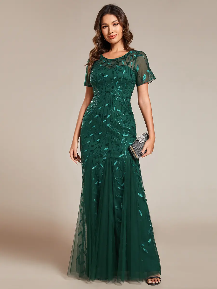 EVER PRETTY Women's Prom Dress, Elegant Shimmery Floral Sequin Tulle Gown with Sheer Crewneck and Fishtail Hem for Formal Evenings, Polyester, Style, Retro