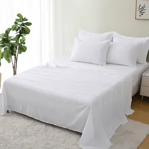 Christmas Bedding Set -Comfy and Super soft 4 Pieces Comforter Set - 100% Polyester, Breathable, Waterproof, Zippered Duvet Cover Silk Bed Sheets Beddingset