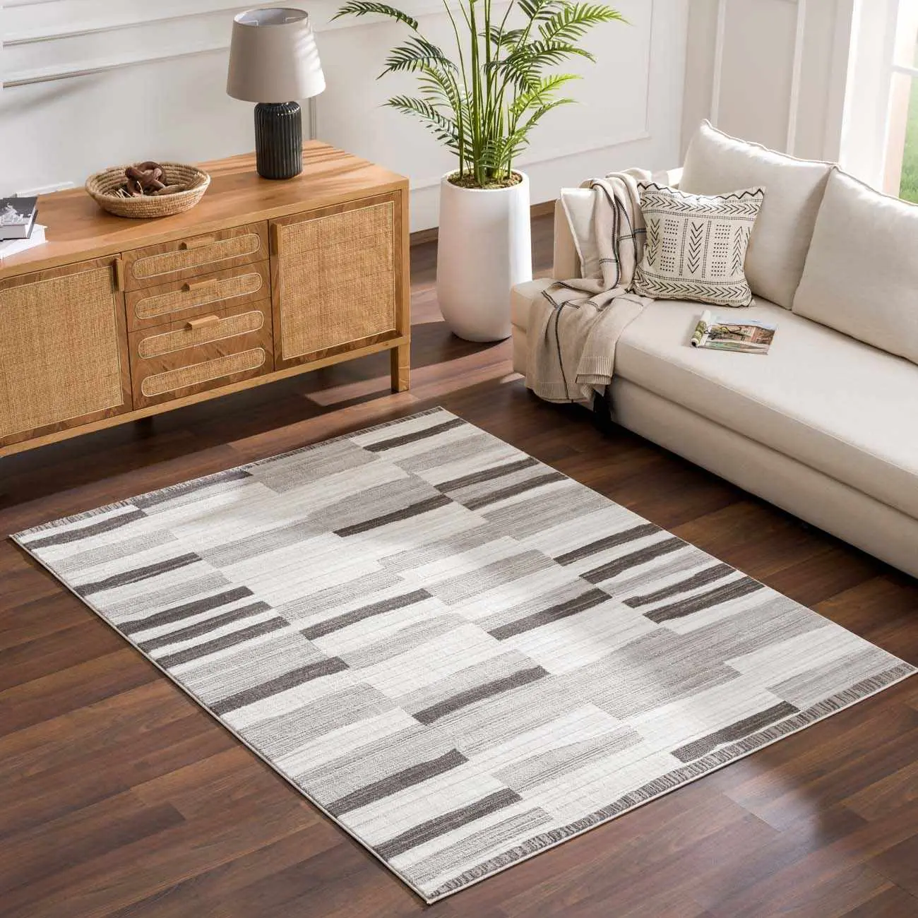 Bojana Broken-Striped Area Rug, Stylish Household Textile for Living Room Decorations, Stripes