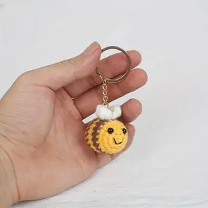 2pcs Handmade Crochet Bee Keychain, Yarn Knitted Insect Pendant, Creative Cute Animal Charm - Perfect Gift for Friends, Parents, Couples, Keychain Kawaii, Cute Charms Keychain