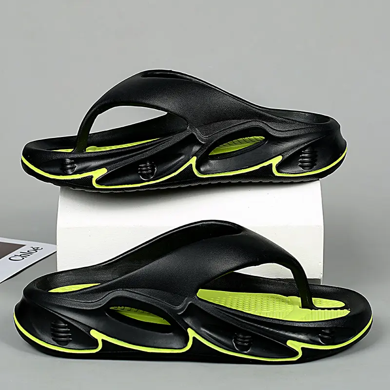Flip-flops men's summer thick-bottomed non-slip, anti-soft and comfortable large-size casual cool slippers