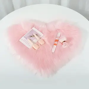 Heart Plush Cushion, Acrylic Comfortable Manicure Accessory, Suitable for Women, Soft and Cozy, Perfect for Nail Care