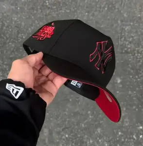 New York Yankees Snapback Cap – 59FIFTY Fitted Style Flat Bill Hat, Black Red Undervisor Design, High Crown Streetwear Fashion, Men Women Urban Outfit Essential, Popular TikTok Sport Look
