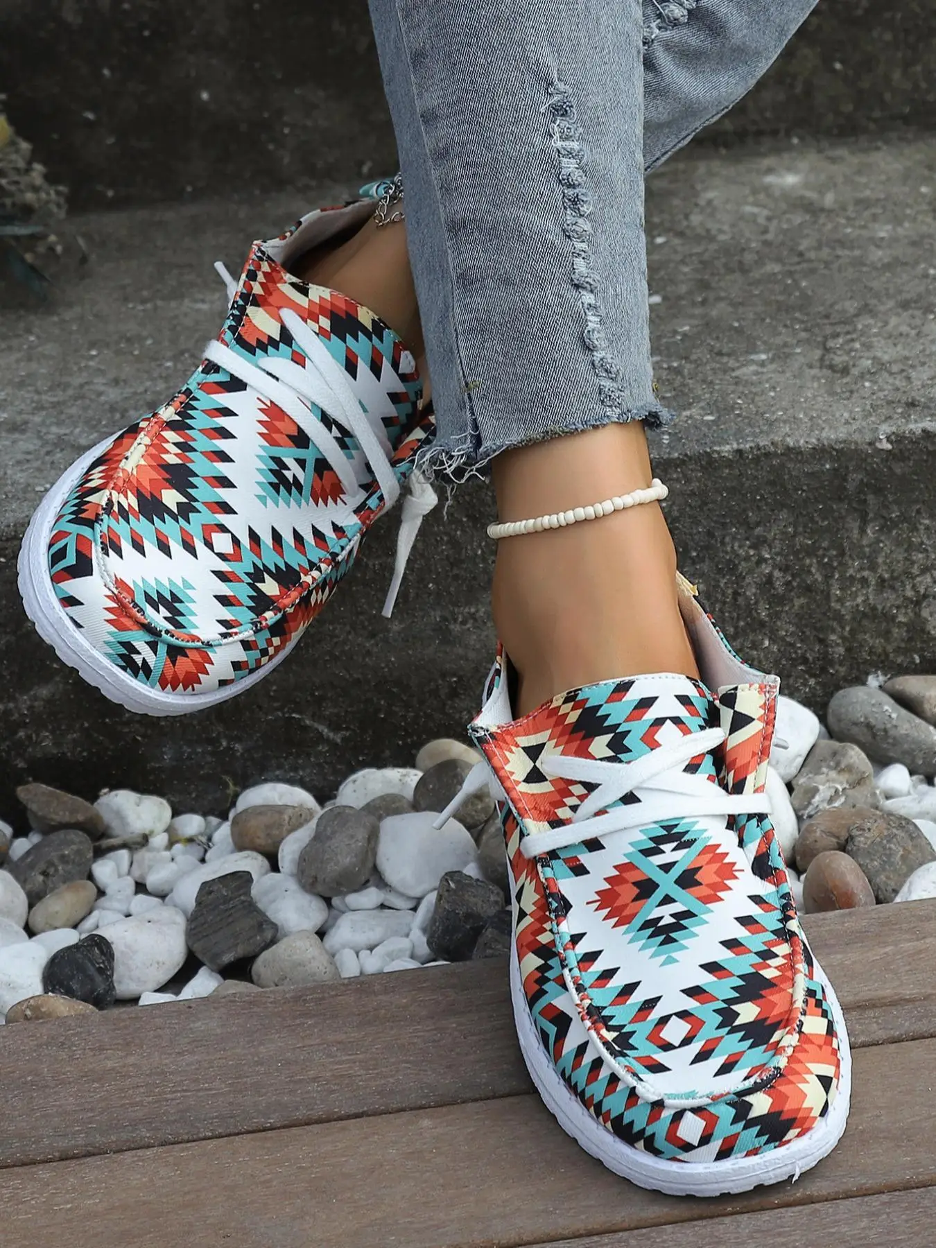 Women's Casual Graphic Print Loafers, Geometric Print Round Toe Sneakers, Canvas Non-slip Sneakers for Women & Girls, Slip-on Shoes for Work for Daily