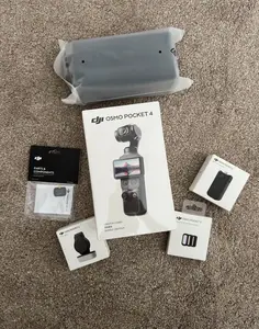 DJI Osmo Pocket 4 Creator Combo Set