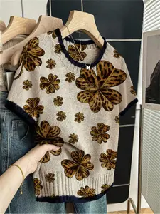 Women's Leopard Leaf Print Round Neck Fitted Sweater, Casual Short Sleeve Knitwear, Comfortable Warm Clothing for Spring Fall Winter Womenswear