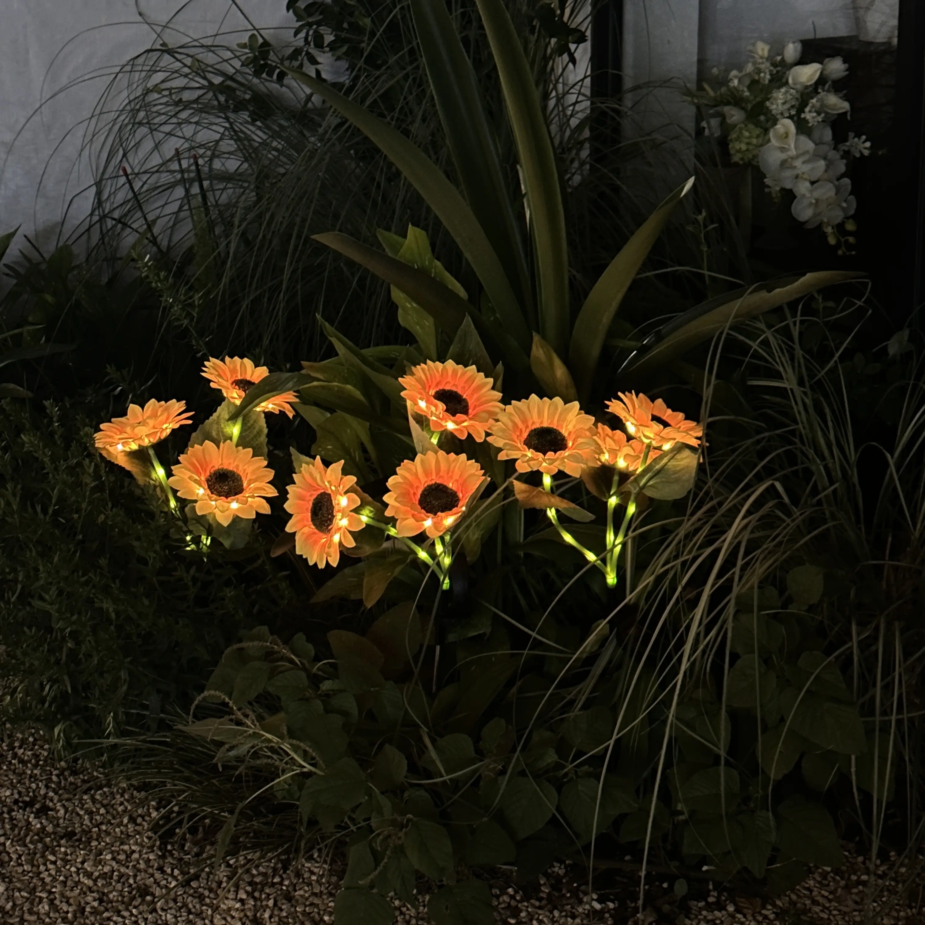 GIGALUMI Solar Sunflower Decor,LED Sunflower Gifts for Women | 3 Lighting Mode, Auto On/Off/Flash, Garden Decor, Waterproof Solar Garden Lightsoutdoor Outdoor Fall Decor for Patio, Yard