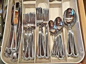 40-Piece Stainless Steel Flatware Silverware Cutlery Set 40-Piece Stainless Steel Flatware Silverware Cutlery Set