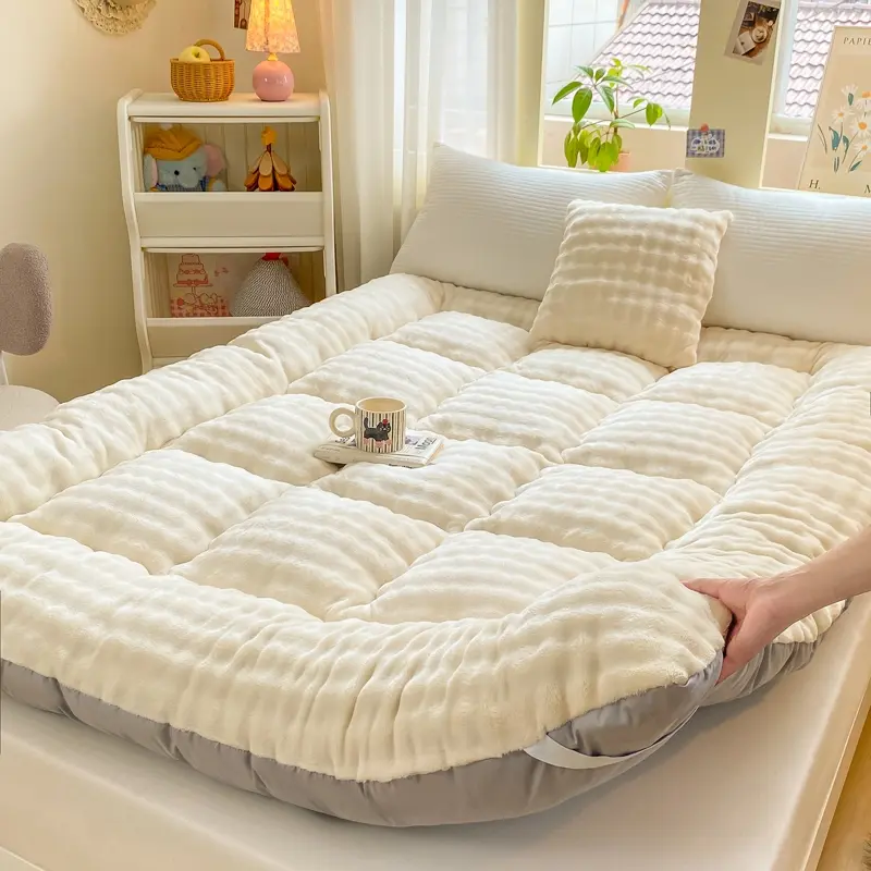 1pc Pure Color Rabbit Fur Ultra Soft Warm Thick High Quality Portable Foldable Mattress, Milk Wool Fabric, Foldable, Suitable for Bedroom, Dormitory, Car Hotel