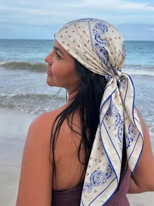 Boho Style Cherry Print Paisley Bandana, 90x90cm Summer Women's Sun Protection Beach Scarf, Fashion Headscarf for Daily Wear