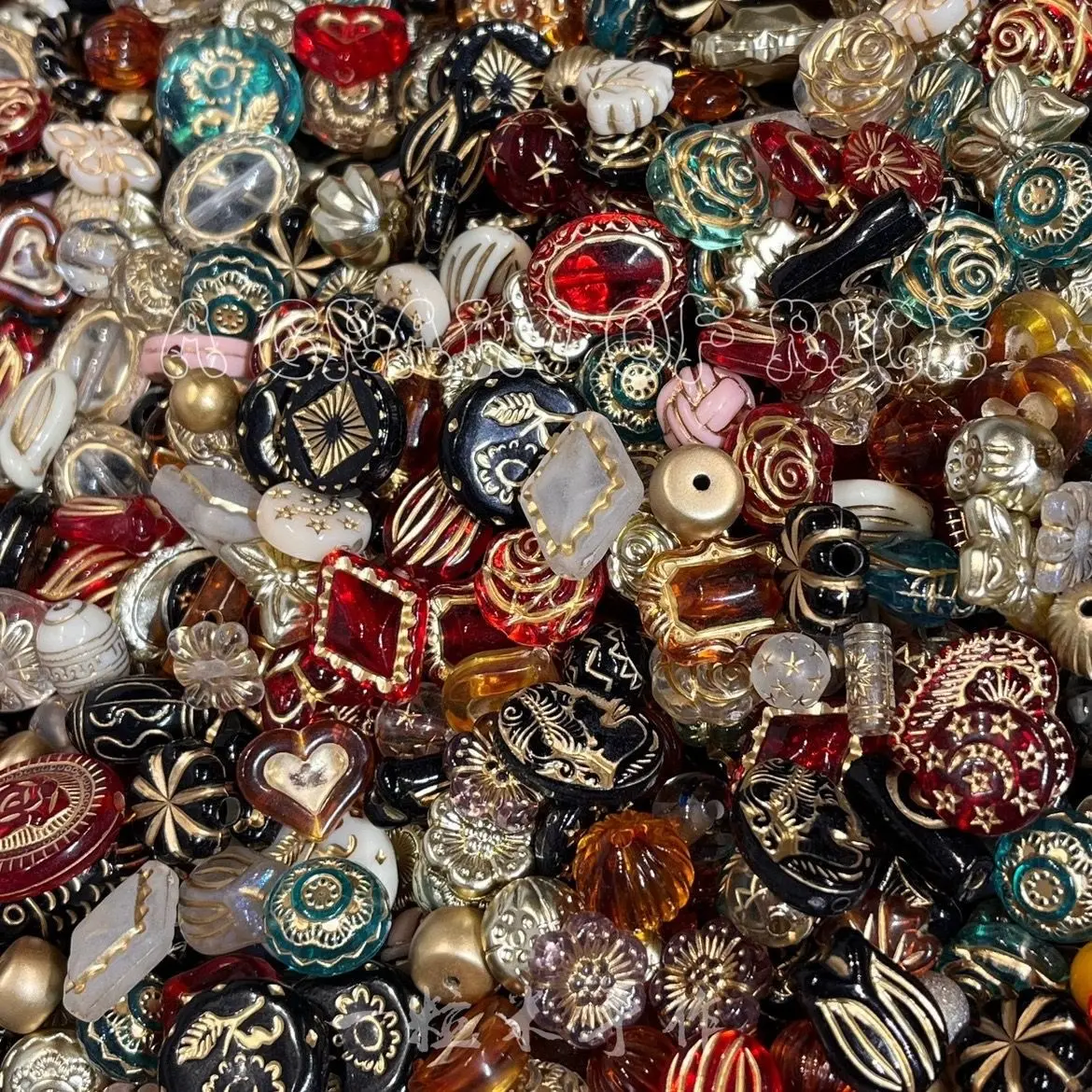 100g Vintage Baroque Gilded Beads, 130pcs Sketch Bracelets Beads, DIY Jewelry Making, 8-30mm Mixed Colors, Butterfly Heart Flower Designs