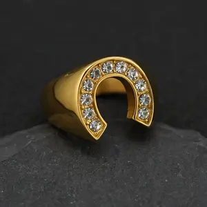 New Cool design gold color Lucky Horseshoe Ring with rhinestone 316L Stainless Steel jewelry horse head Ring Band Finger