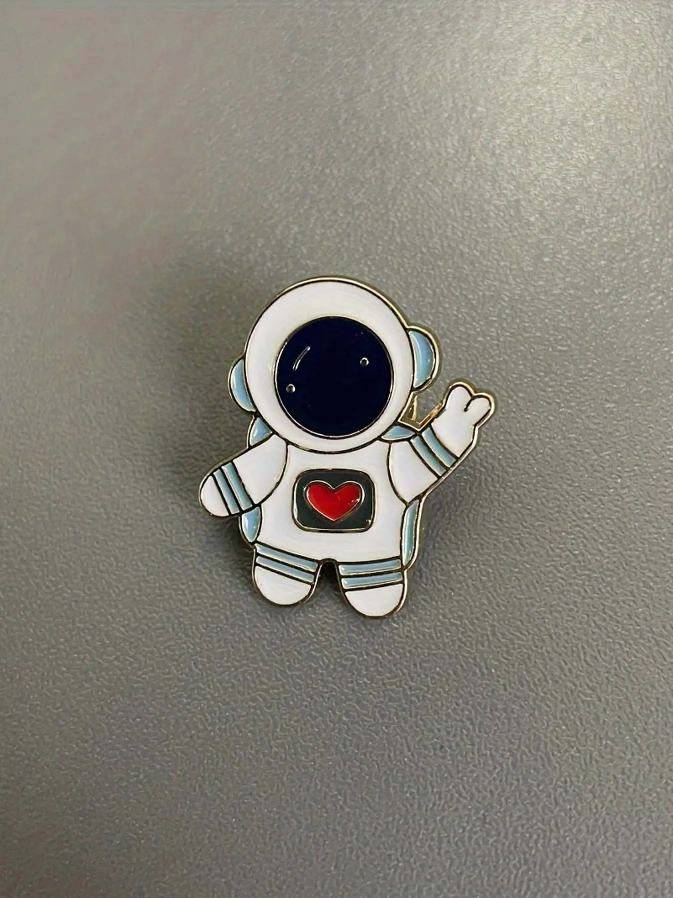Cute Astronaut Design Brooch, Cartoon Alloy Badge for Clothing Accessories, Fashion Accessories for Women & Men