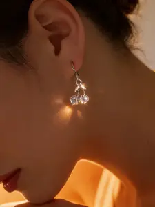 1 pair of sparkling cherry earrings, a fashionable and elegant versatile accessory, perfect for ladies' party wear