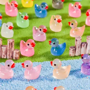100pcs Glow-In-The-Dark Mini Resin Duck Figurines, Unique Micro Landscape Garden Aquarium Decor, Random Colors, Perfect for Aquascaping