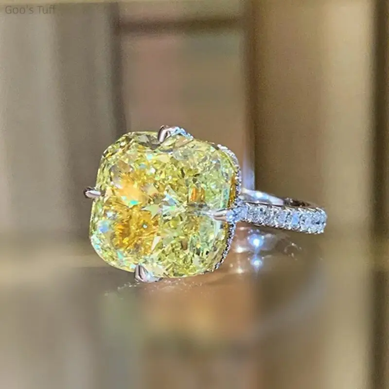 Minimalist Square Finger Ring with Simulated Yellow Quartz, Korean Style Costume Jewelry for Women, Lustrous Finish for Office Wear