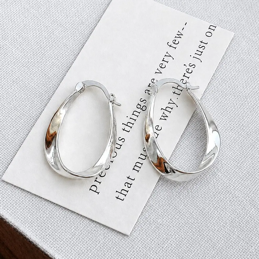 Women's Silver-Plated Brass Twisted Mobius Hoop Earrings - Lightweight Medium-Size Spiral Costume Jewelry, 1.2 in x 0.8 in Unique Design, Lightweight for All-Day Wear, Gifts for Women, Twisted Hoops, Cool Women Gifts