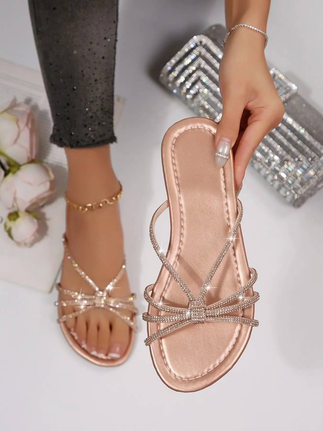 Summer New Fashion Round Toe Open-Toe Strappy Cross Glass Rhinestone Slip-On Sandals, Classy Sandals, Classic Sandals, Casual Flat Sandals, Fashionable Flat Sandals, Women's Outdoor Beach Party Flat Slippers