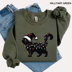 Cute Cat Christmas Sweatshirt, Cat Mom Gift, Retro Winter Vibes T-Shirt, Christmas Gifts Vintage Holiday Crewneck Group Party