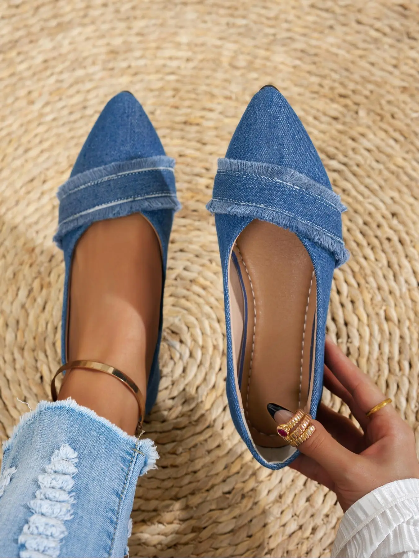 Women's Pointed Toe Flat Shoes, Elegant French Style Commuter Low-Top Sneakers, Comfortable Mom Shoes for All Seasons Flats Shoes