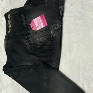 Women's High-Waisted Colombian Jeans with Excellent Stretch