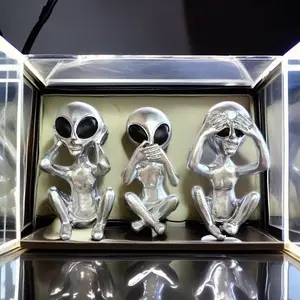 Cute Alien Resin Ornament, 1pc Decorative Figurine Statue for Sci-Fi Enthusiasts, Ideal for Indoor & Outdoor Garden Decoration