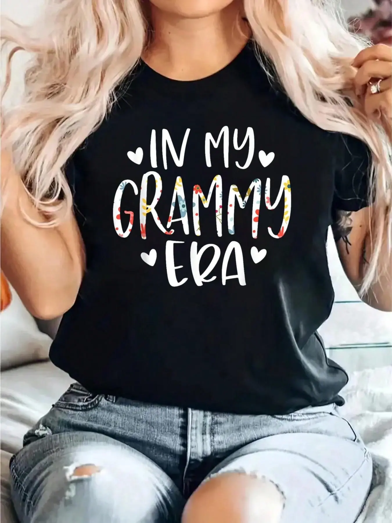 Women's 100% Cotton In My Grammy Era Flower Patch Letter Print Short Sleeve T-Shirt - Loose Fit, Round Neck, Breathable, Easy-On, Stylish Grammy Gift Clothes For All Seasons