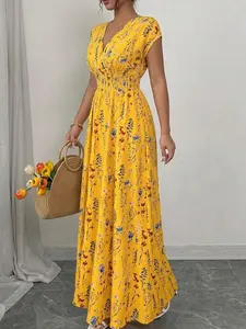 Plus Size Floral Short Sleeve Dress, Slim-Fitting Boho Style, All over Print, Waist Cinch, French Chic, Spring Summer Fashion, Maxi