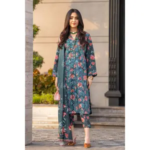 Winter Tales 3pc Khaddar Pashmina Collection by Zaiwa TW5 Floral Outfit