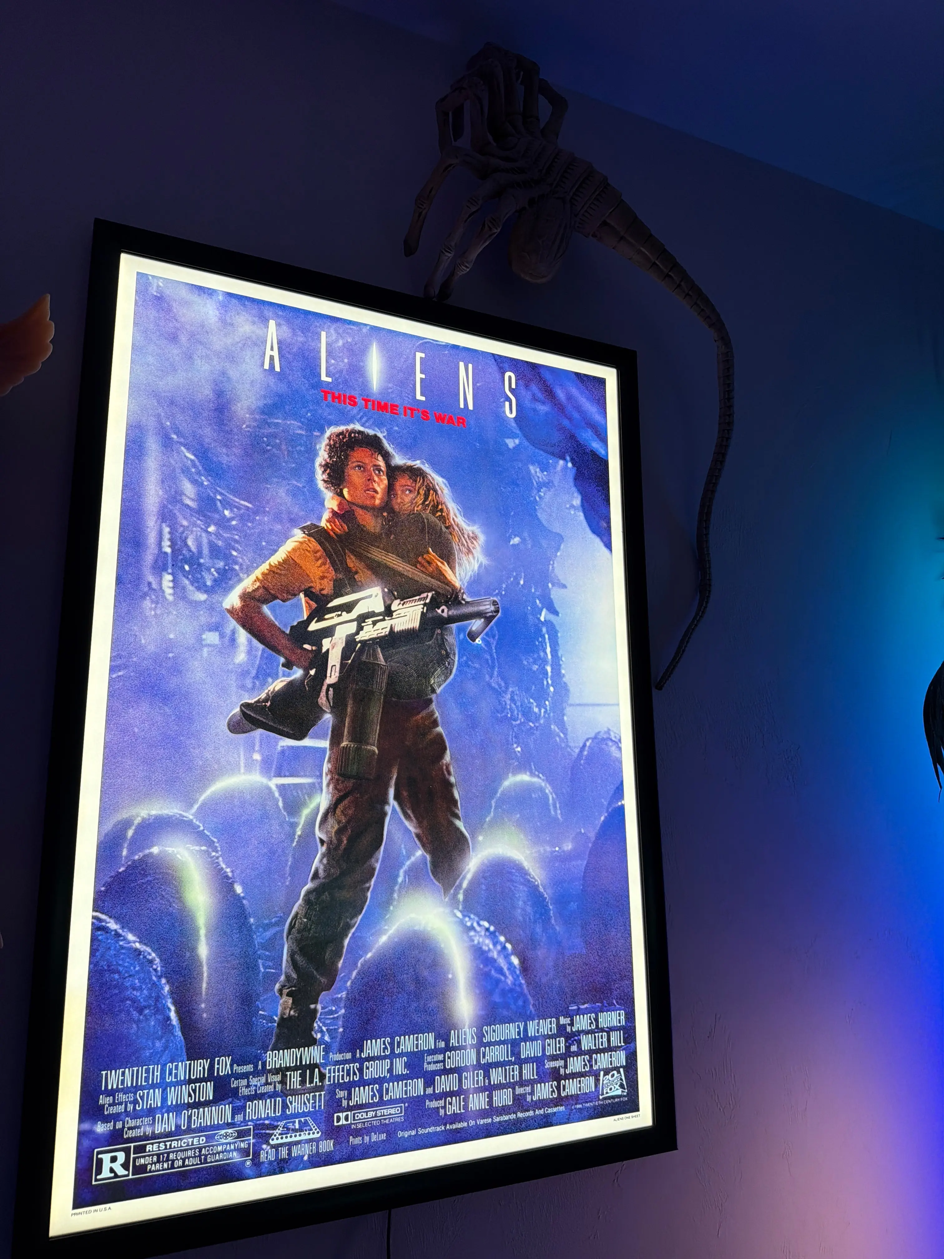 11x17 Glowbox LED Light Box Poster Frame