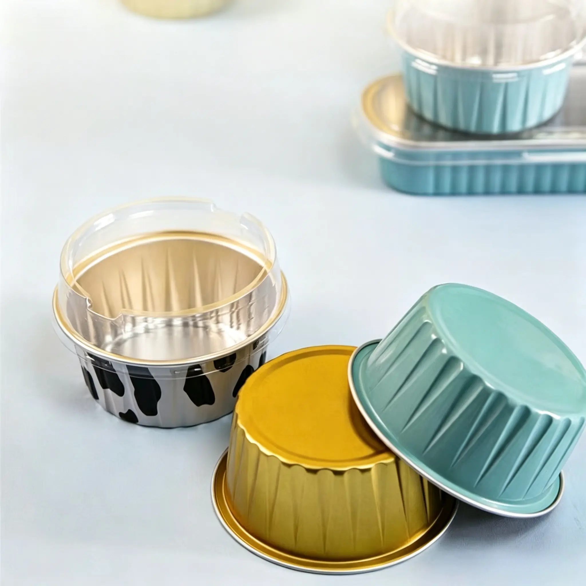 30-Pack Aluminum Foil Baking Cups with Lids, 5oz Disposable Muffin Cupcake Ramekins, 3.31" Recyclable Cupcake Foil Liners Mini Tart Pie Tin Pan Holder for Souffle, Pudding, Party, Wedding