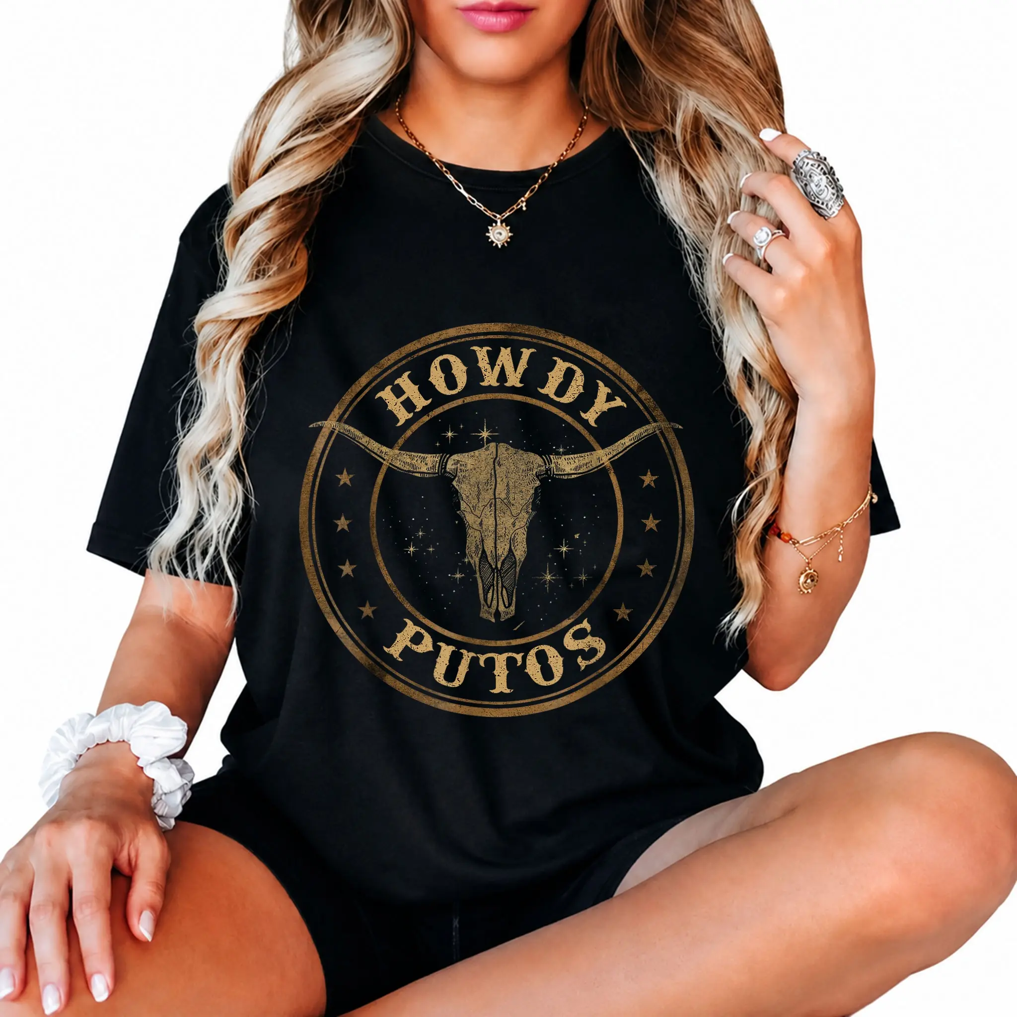 Women's Howdy Bull Skull Graphic T-Shirt, Vintage Western Style Cotton Top with a Funny Country Design for Everyday Wear, Tops, Streetwear, Western Clothing, Round Neck, Washed, Playful Print, Funny Graphic Sparks Smiles, Distressed Look