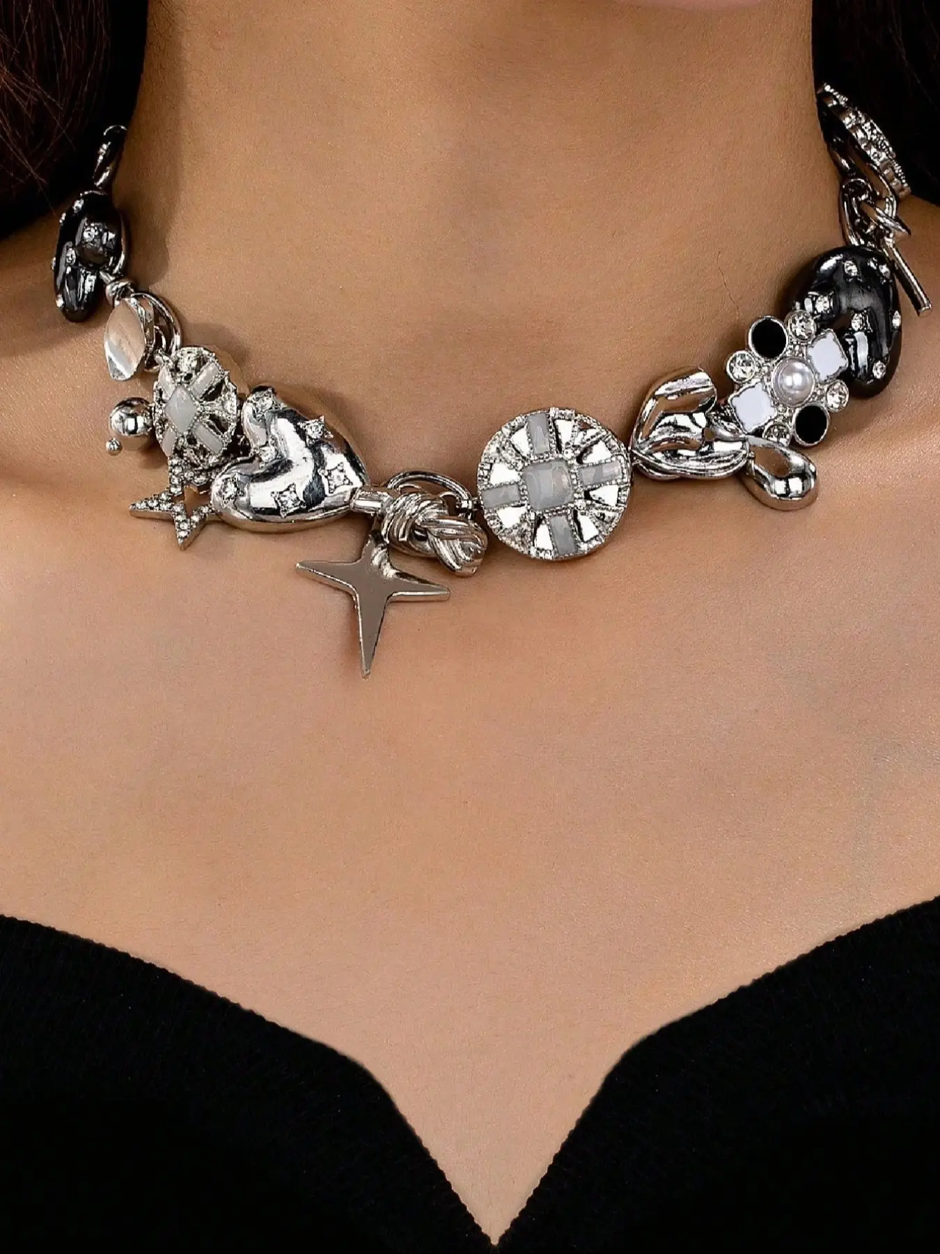 Punk Style Star Heart Vintage Metal Necklace, Dangling Charms Necklace, Retro Fashion Accessory, Unisex Jewelry, Perfect for Casual and Party Wear, Charm Necklaces, Trendy Charm Necklaces, Chain Necklace