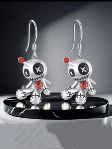 1 Pair Of Charming Punk Unique Cartoon Voodoo Doll Earrings with Red Heart Pendant Alloy Chain Material White & Red Design, Perfect for Halloween Festival, Party & Holiday Decor, Halloween Accessories