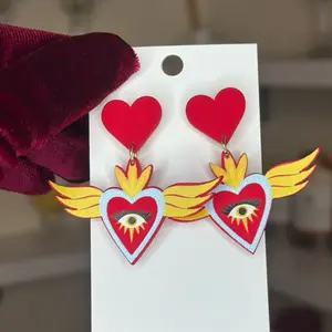 Eye heart earrings