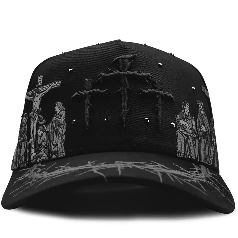 Gorra viacrusis de Jesús de alta calidad con bordado y piedreria, brillos y detalles súper definidos.