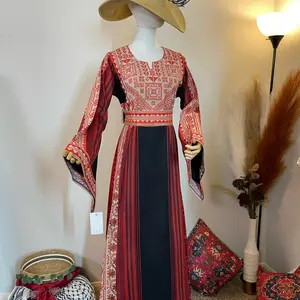 Ma'ani thobe black with beautiful  beige and red الثوب المعاني