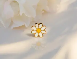 Titanium Daisy Push Pin Labret Stud, Nose Stud, conch piercing ear, 20G 18G 16G Cartilage Helix Tragus Piercing, Flat Back Earrings,  Hypoallergenic Flower Earring, Threadless Gold Plated Nose Piercing Studs