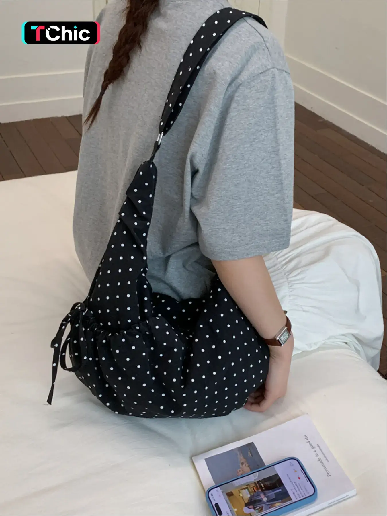 Large capacity casual versatile shoulder bag with polka dot drawstring design, simple lightweight crossbody bag, Fashionable crossbody bag, underarm bag for daily work, Everyday crossbody bag, outdoor commuting bag